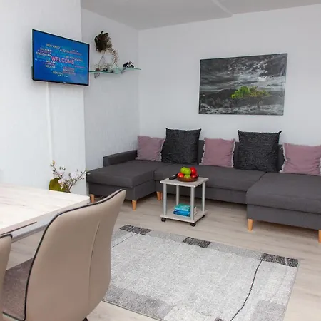 T&k Near Messe Fair Trade Duesseldorf Und Airport 3b Apartment